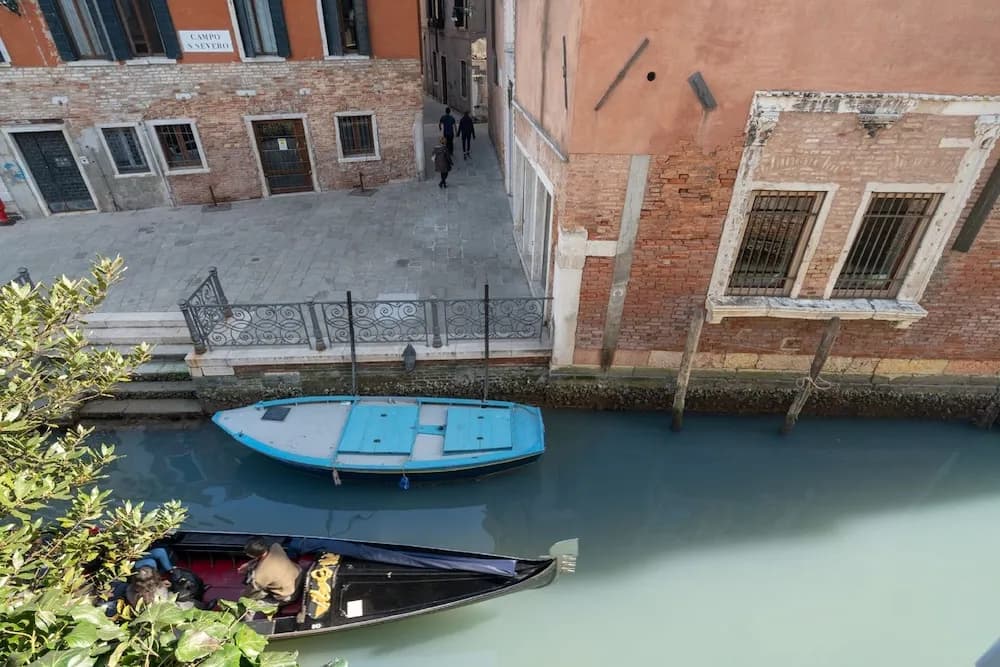 Apartments in San Marco with Canal View - photo 15