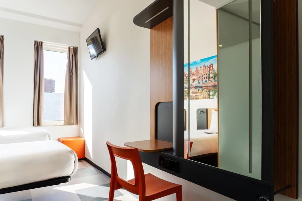 easyHotel Amsterdam Arena Boulevard - photo 5