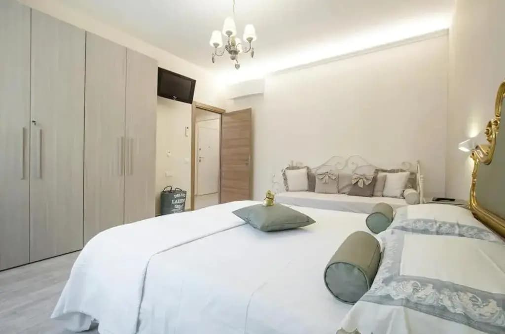 Romano's Suite - photo 3
