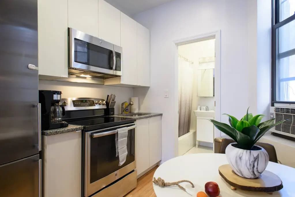 83-3w UES Central Park Newly Furnished XL Studio - photo 10