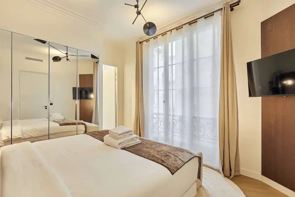Luxurious AC Apartment Beaubourg Le Marais - photo 4