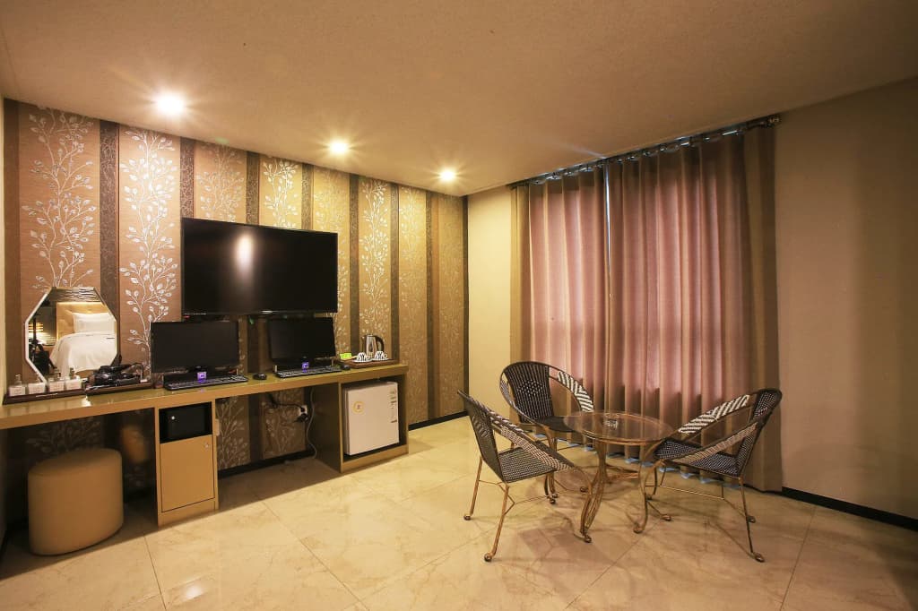 Sillim Hotel Urban - photo 23