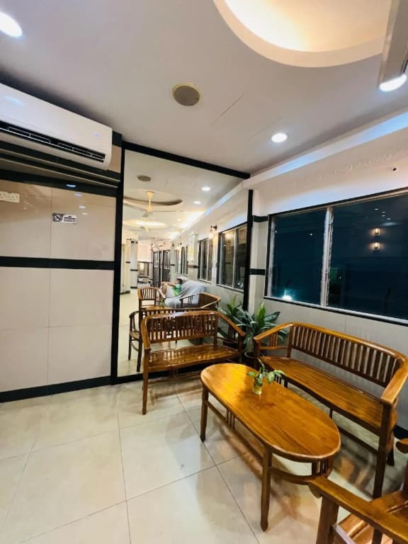 Burmahtel - Hotel - photo 21
