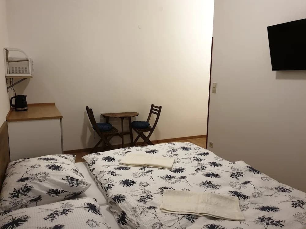 Guest House Orczy Park - photo 2