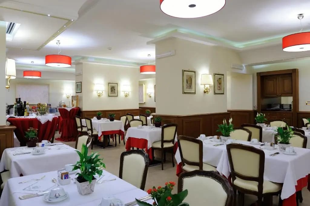Hotel Giulio Cesare - photo 21