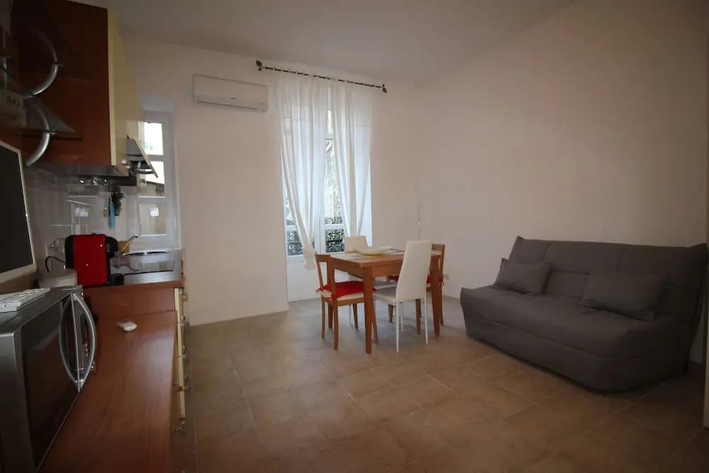 Nice Booking - FRANCE Carré d'Or - Plage - photo 6