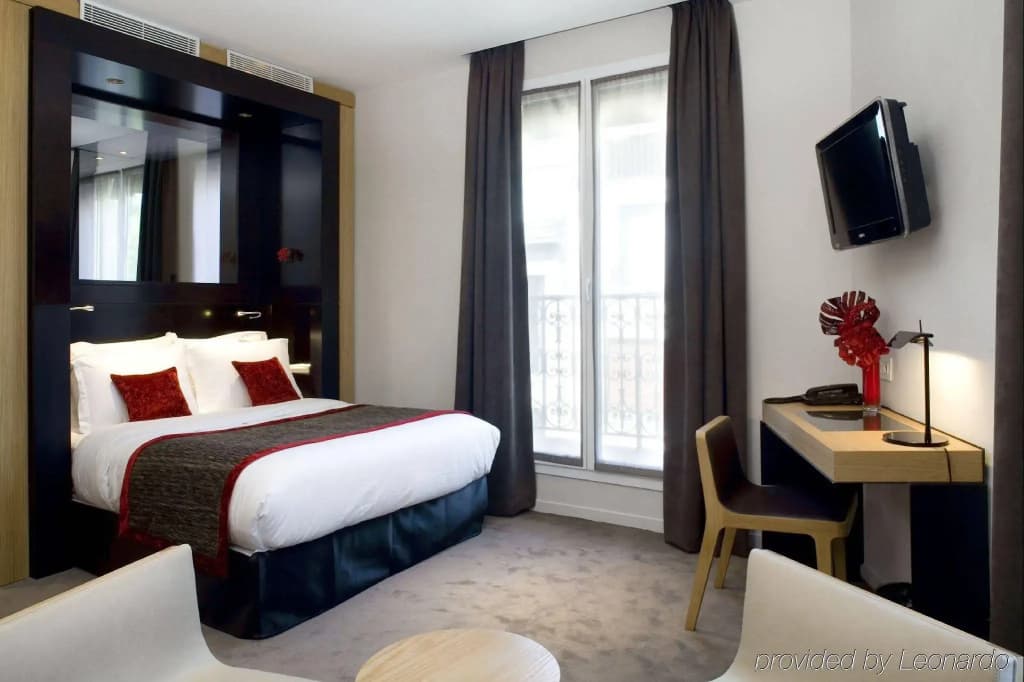 Hotel Marceau Champs Elysees - photo 2