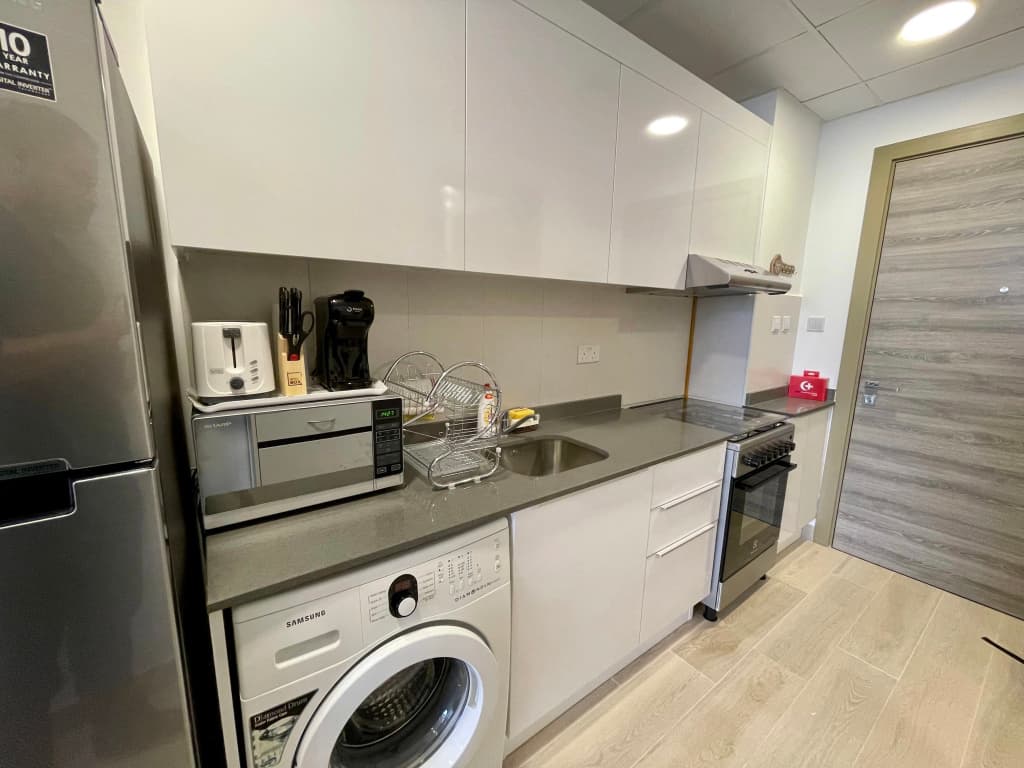 Spacious & Cute Studio with Balcony - photo 14