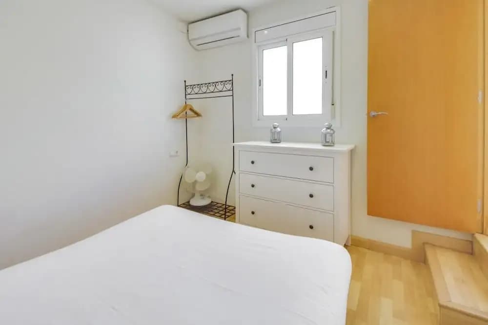 Fabulous 2 Bed with terrace close to Plaza España - photo 6