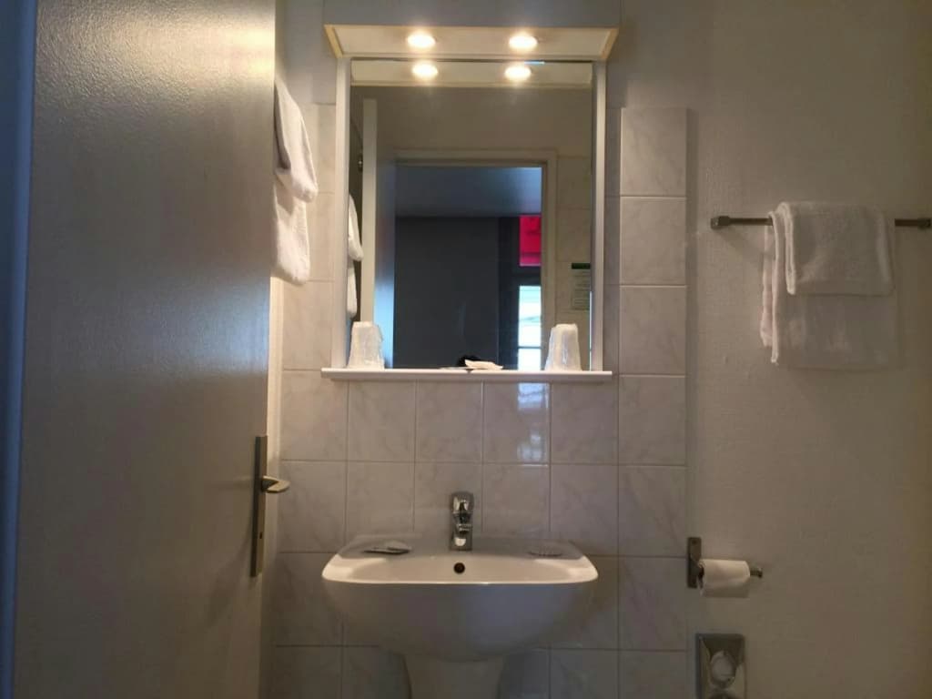 D'win Hotel - photo 10