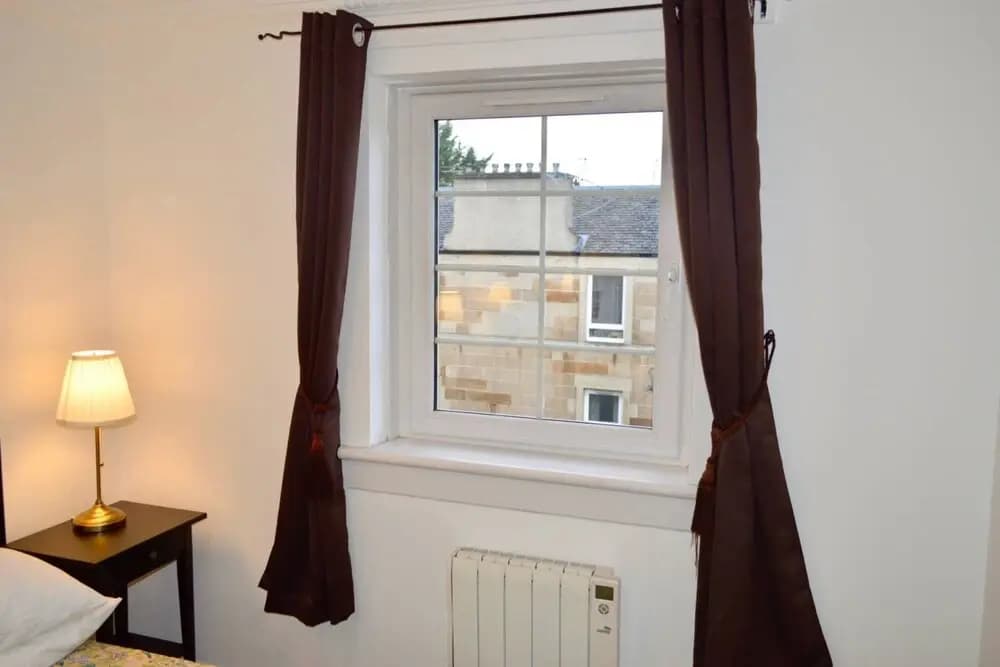 Edinburgh Apartment With Pool and Rooftop Views - photo 4