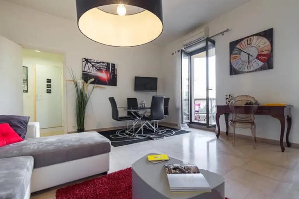 Le Grand Hotel -F2, Face Vieux- Nice, Terrasse, Ascenseur, Climatisation, Terrace - Nice City Center - photo 3