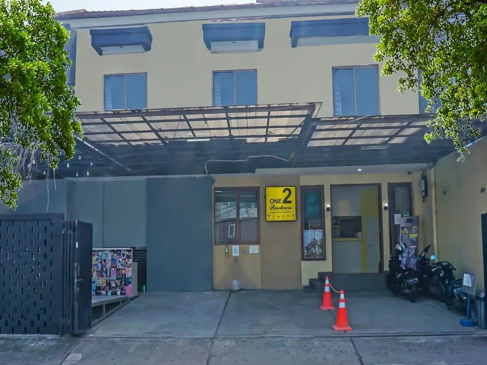OYO 92150 One 2 Residence - photo 1