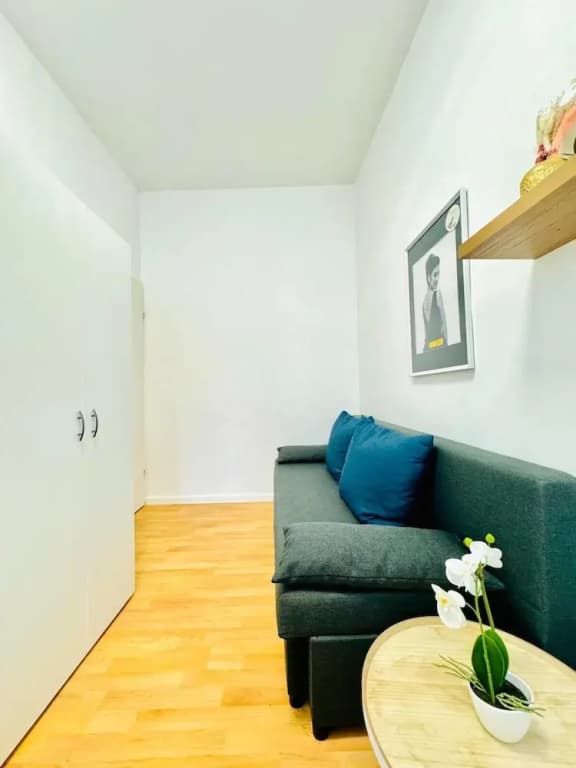 10BR Apt for Groups 8Min to Rathausplatz - photo 9