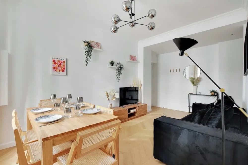 Elegant Apartment -2br/6p - Pere Lachaise - photo 13