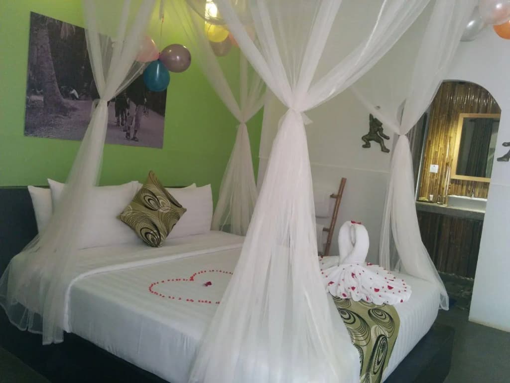 Green Leaf Boutique - photo 3