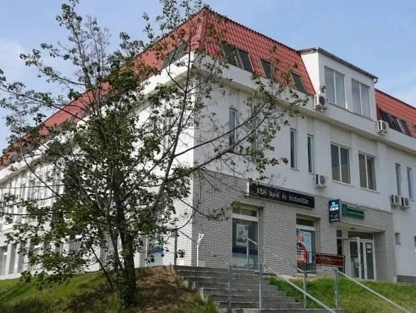 Mátyás Hotel - photo 1