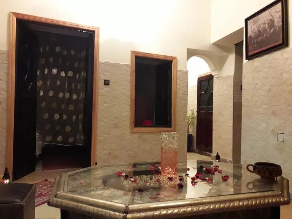 Full Moon Hostel - photo 14