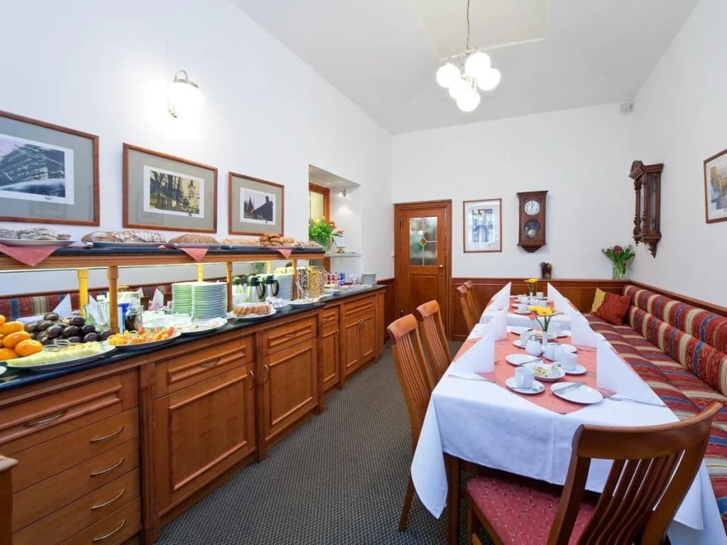 Hotel 16 - photo 16