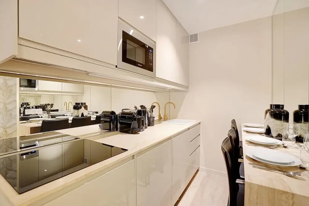 Cottage With 2 Rooms in Batignolles - photo 9