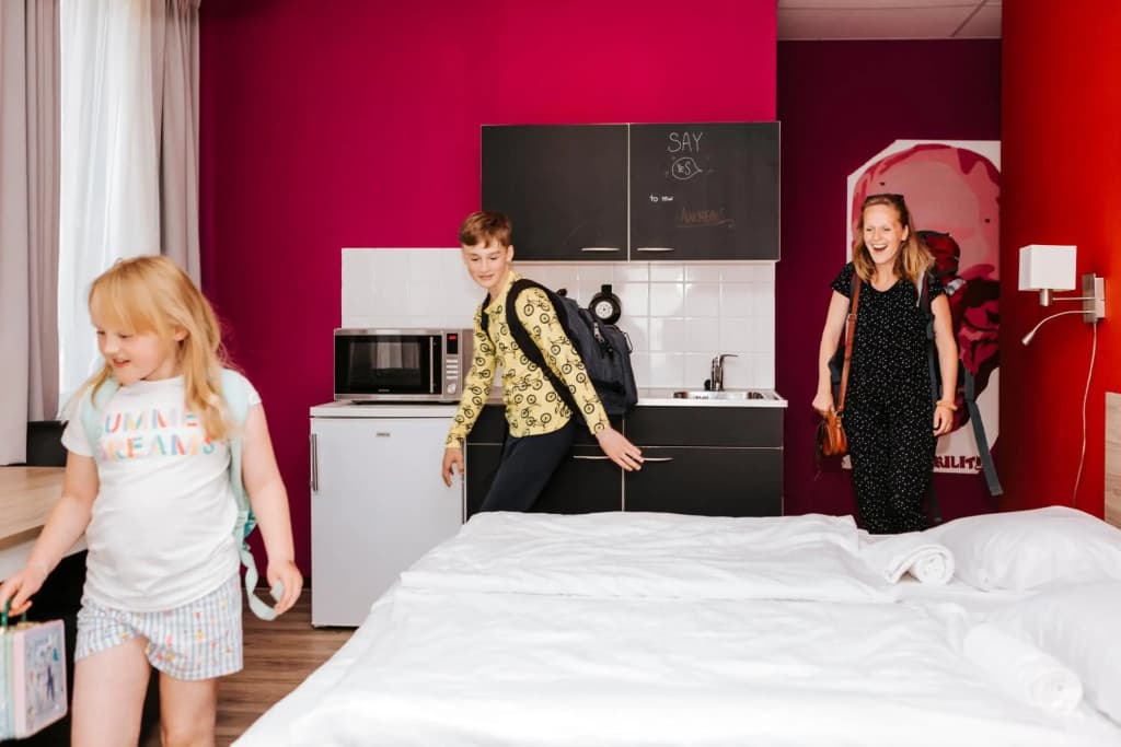 Amsterdam Teleport Hotel - photo 35