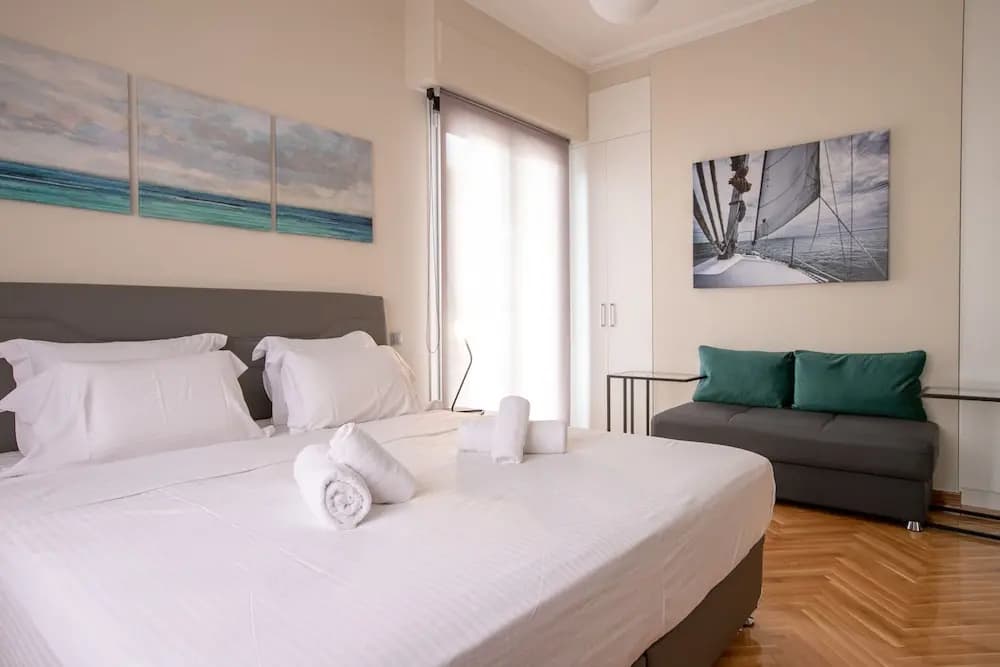 Luxurious 4 Bdrm 3Bath Apt 1- Athens - photo 6
