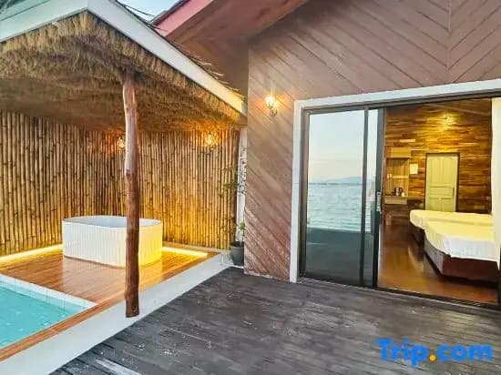 Dayang Resort Semporna (Above Water Resort with Private Pool) - photo 5