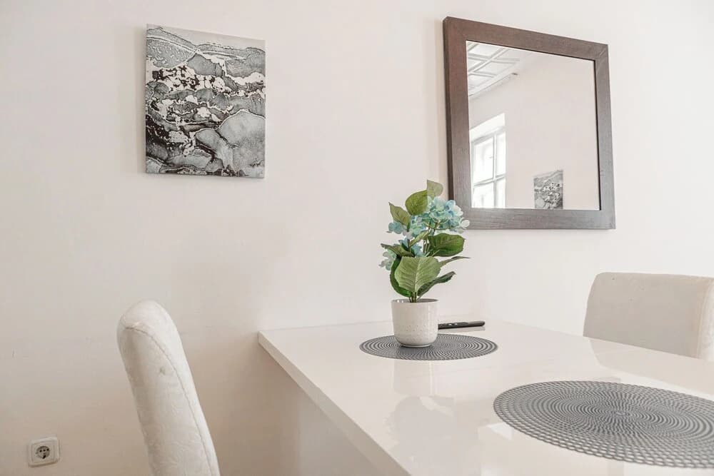 Cozy Convenient Room Prime Location - photo 9