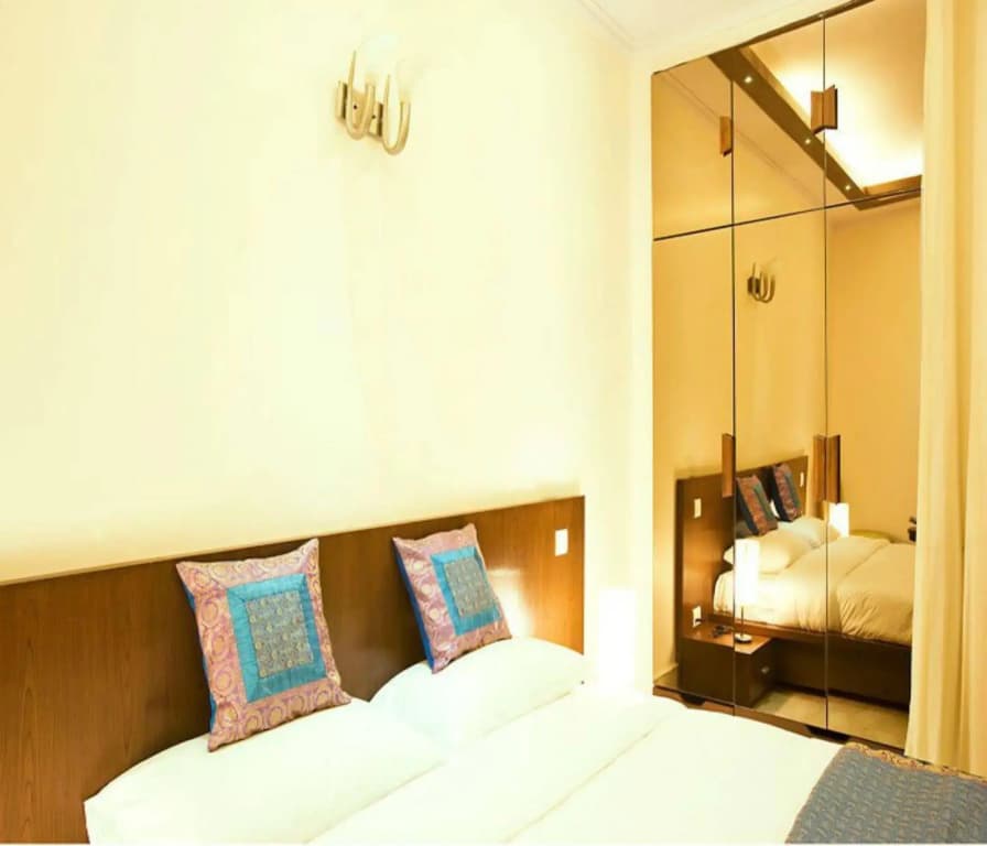 Evergreen Suites Defence Colony - photo 4