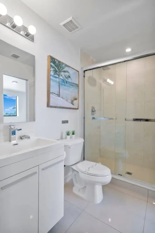 Miami Suite 304 - photo 18