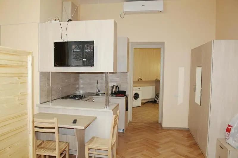 200 metres from Rustaveli avenue - photo 16