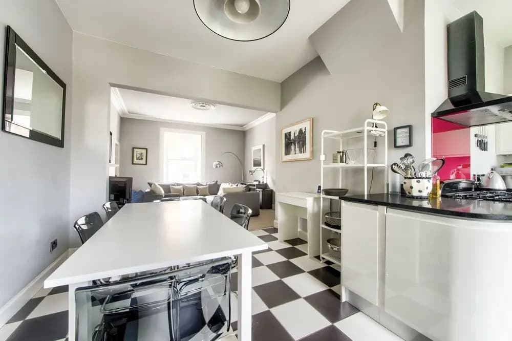 Maryfield Apartment - photo 8