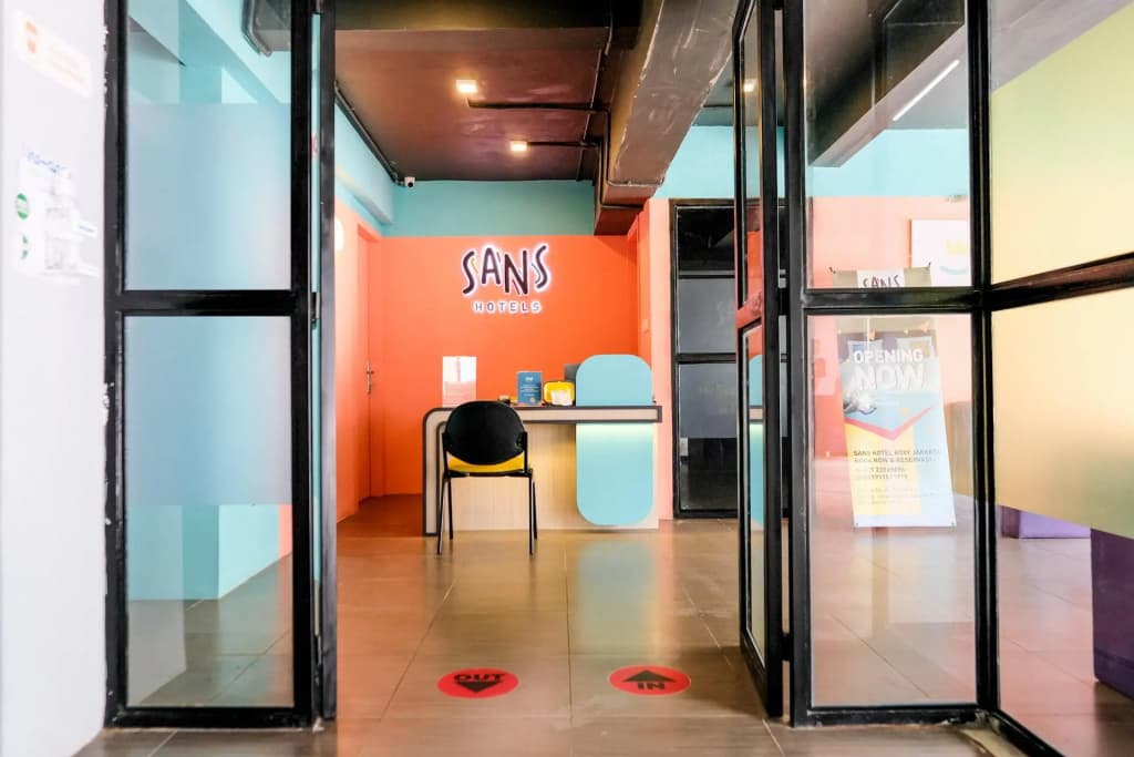 Sans Hotel Roxy Jakarta - photo 8