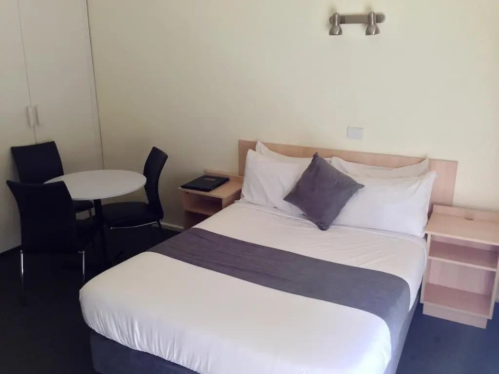 George Powlett Apartments - photo 2