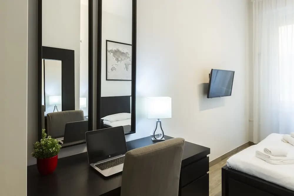 notaMi - Yellow Line Apartment - photo 2