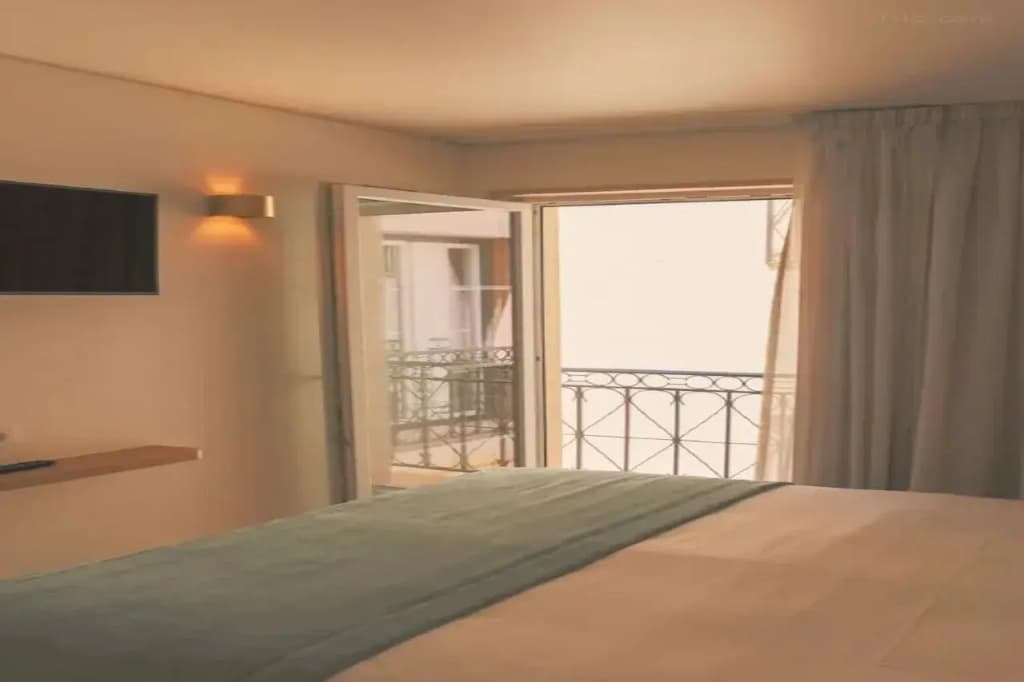 Mouraria Lisboa Hotel - photo 2
