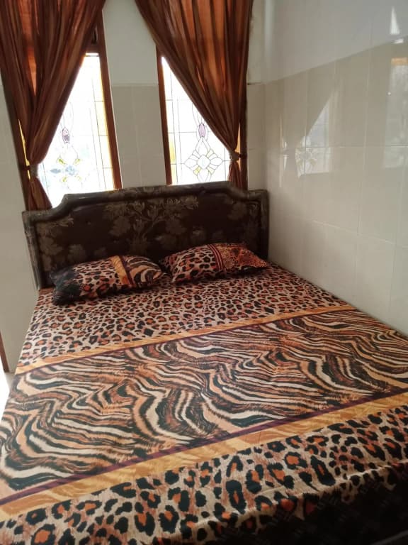 Cempaka 2 Homestay - photo 6