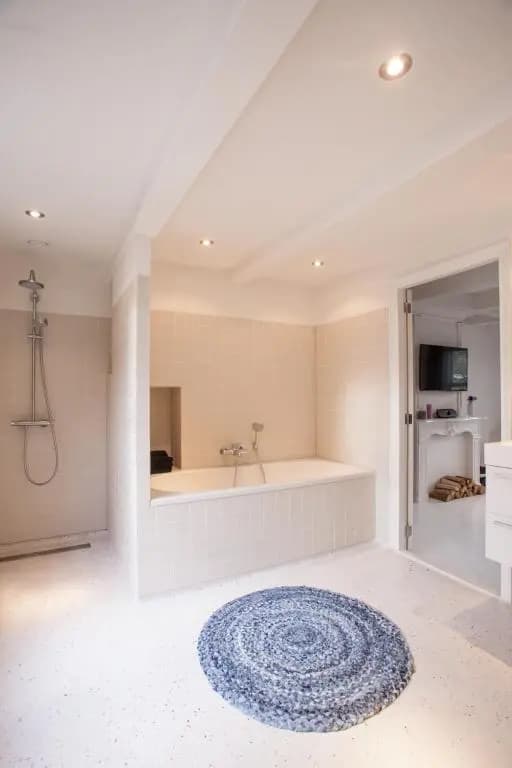 Mokum Suites - photo 5