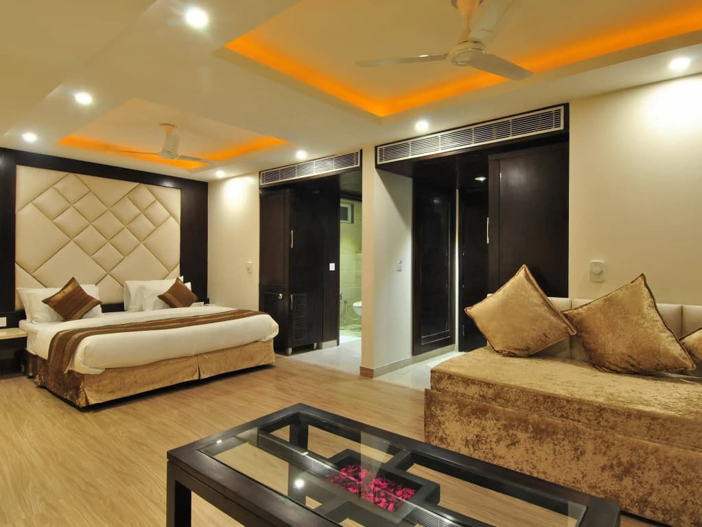 Hotel Sai Miracle - photo 4
