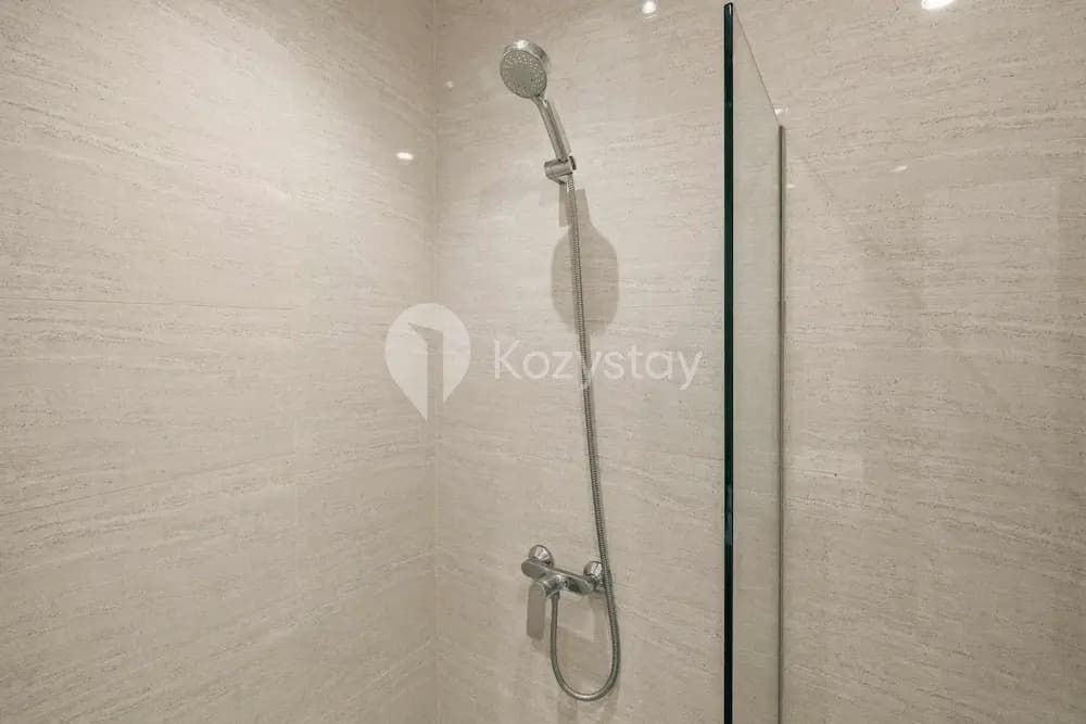 Meadow by Kozystay | Newly Renovated | Kebon Jeruk - photo 9