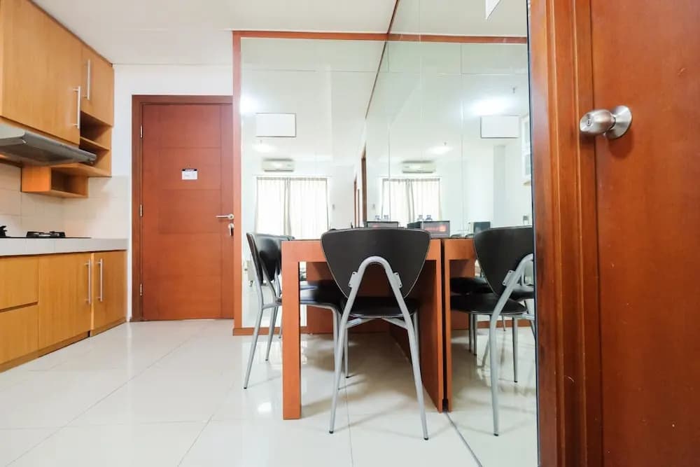 Compact Minimalist 1BR Apartment at Thamrin Residence - photo 17