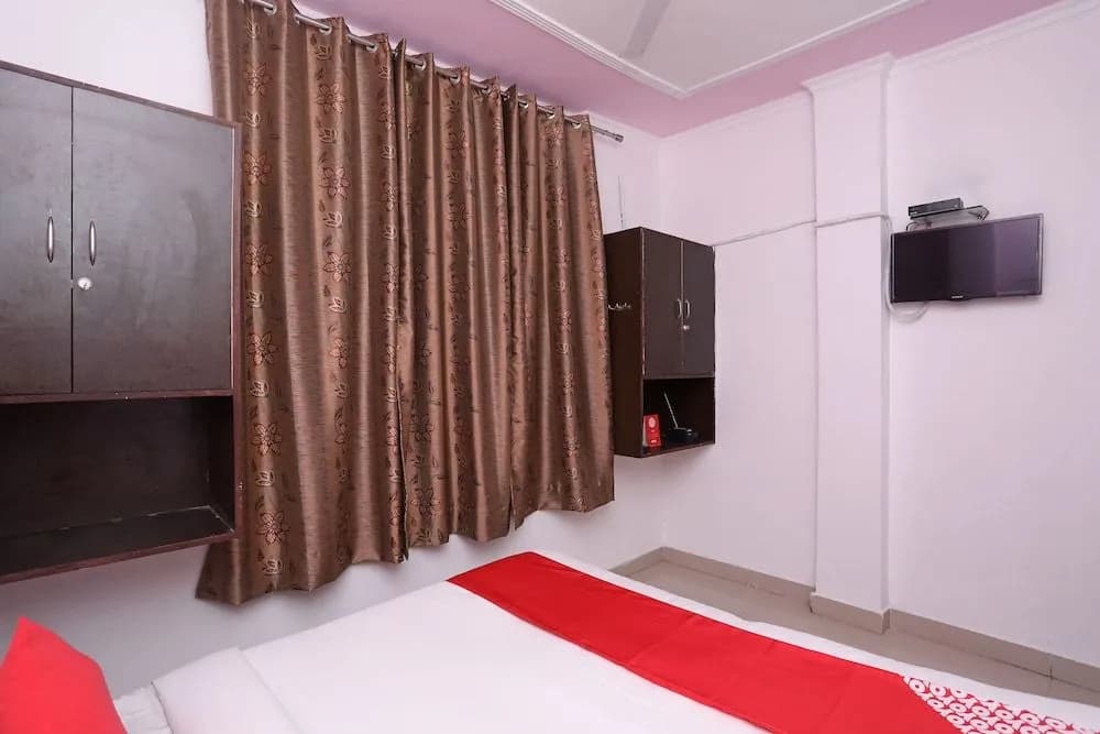 Oyo 38776 Dev Residency - photo 2
