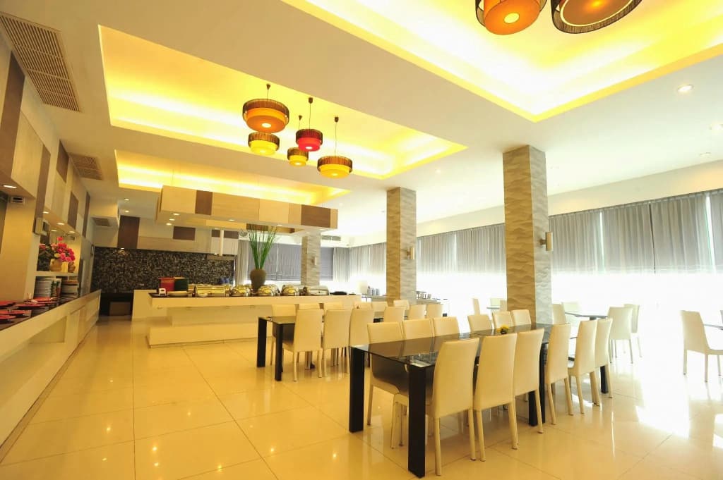 Aunchaleena Grand Hotel Wing B - photo 20
