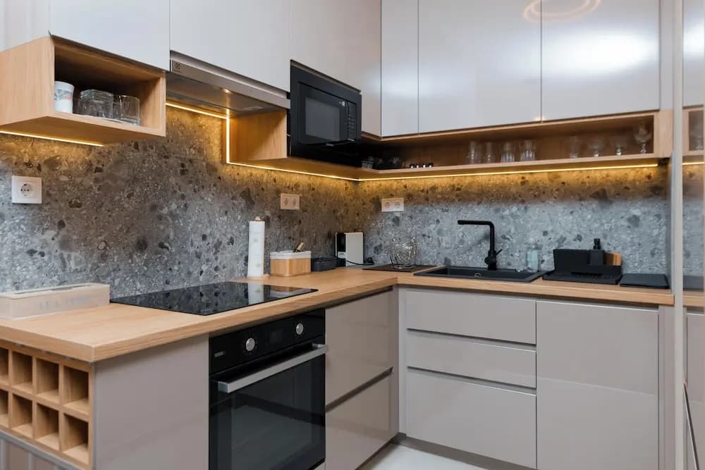 WaterFront City Apartments by FirstHost - photo 13