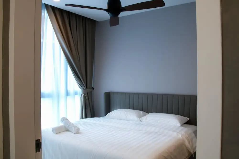 H2O Residences by Victoria Home - photo 3