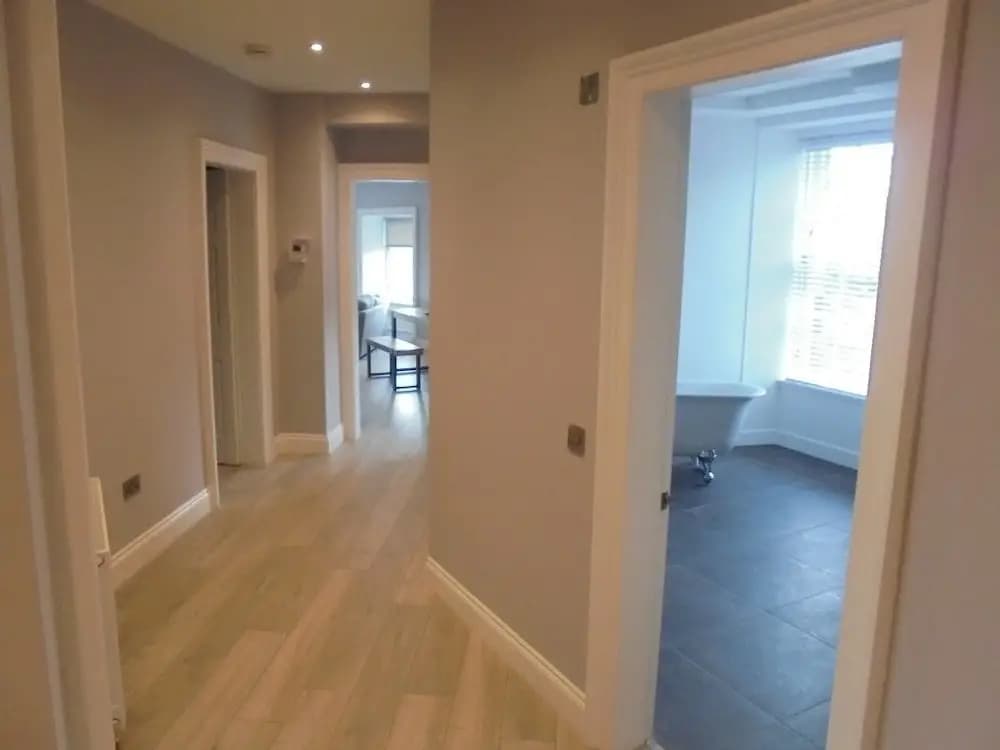 York Place Oasis 3 Bed - photo 4
