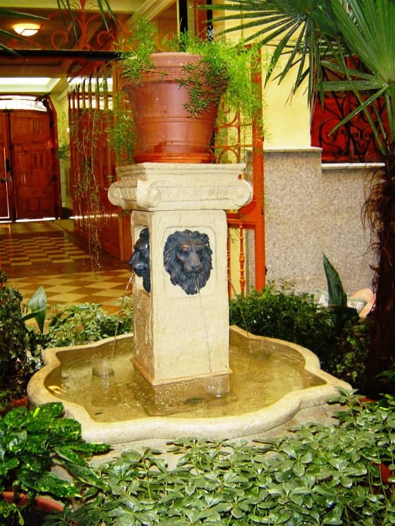 Hostal La Fontana - photo 16