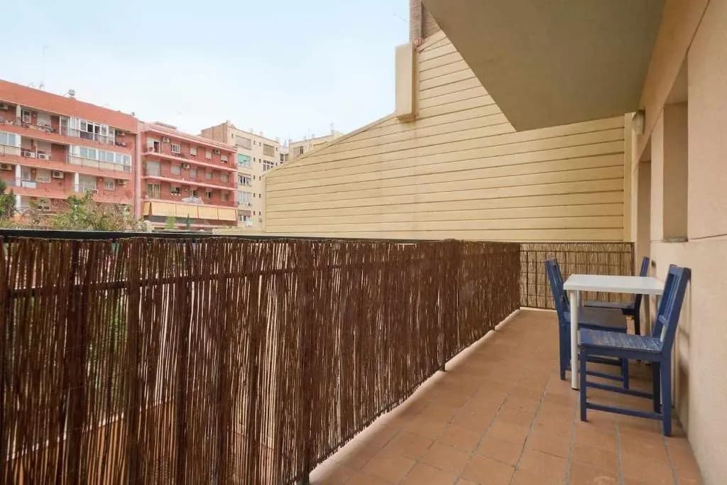 Comfortable 4 rooms 2Bath w balcony - photo 12