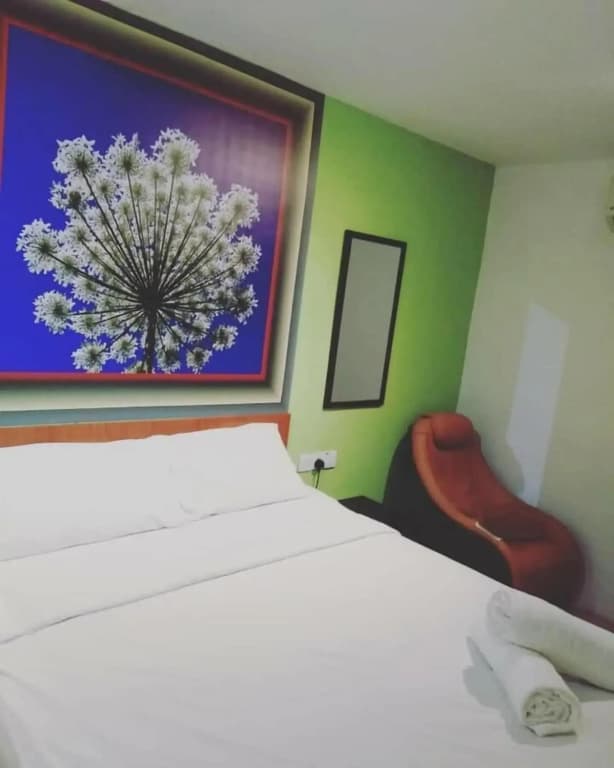 Swiss Cottage Hotel - photo 22