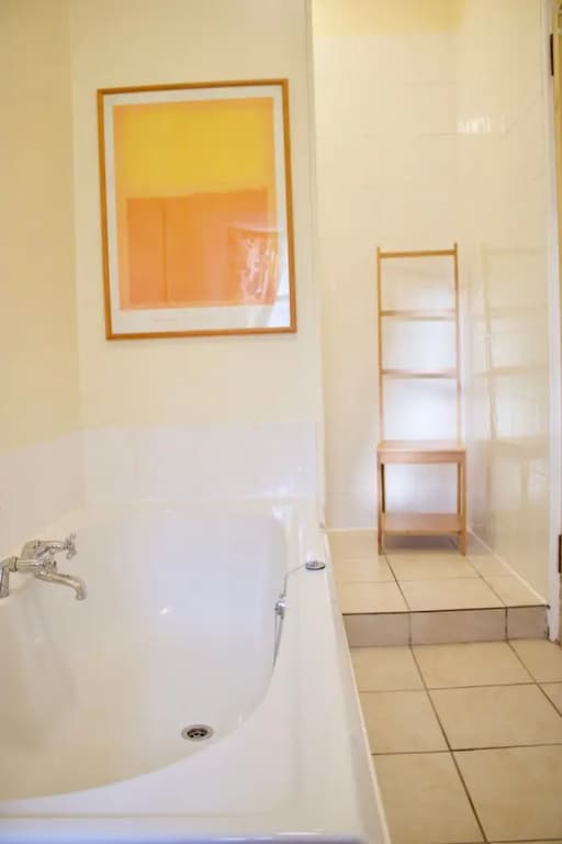 2 Bedroom Stockbridge Flat - photo 7